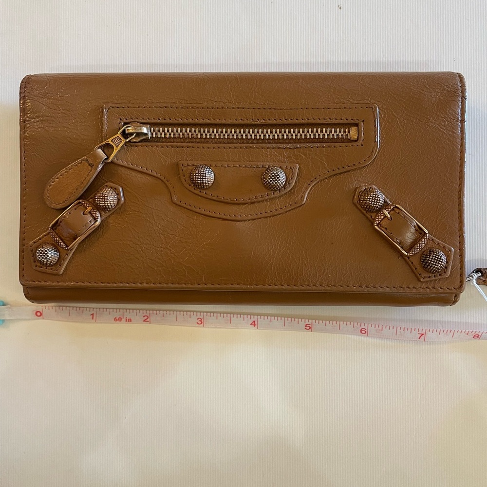 Balenciaga  Leather Wallet with Zipper details - Picture 5 of 14